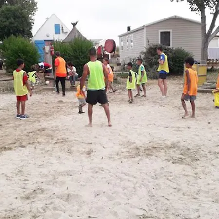 אתר קמפינג Maison Agreable - 6 Pers. - Api-1-52-2148 *