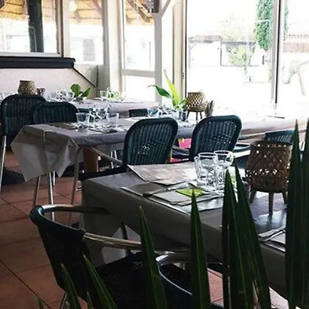 אתר קמפינג Maison Agreable - 6 Pers. - Api-1-52-2148 *